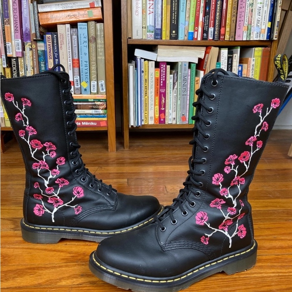 Dr. Martens Cherry Blossom Leather Embroidered Black Moto Lace Up Zipper Boots 8